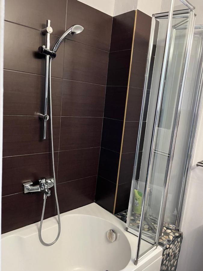 Sun Escape, Appart Renove Climatise 3 Pieces 4-6 Pers, 350M De La Plage Marsiglia Esterno foto